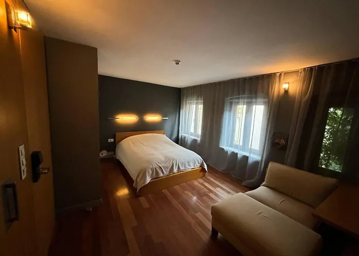 Candy Suite Home